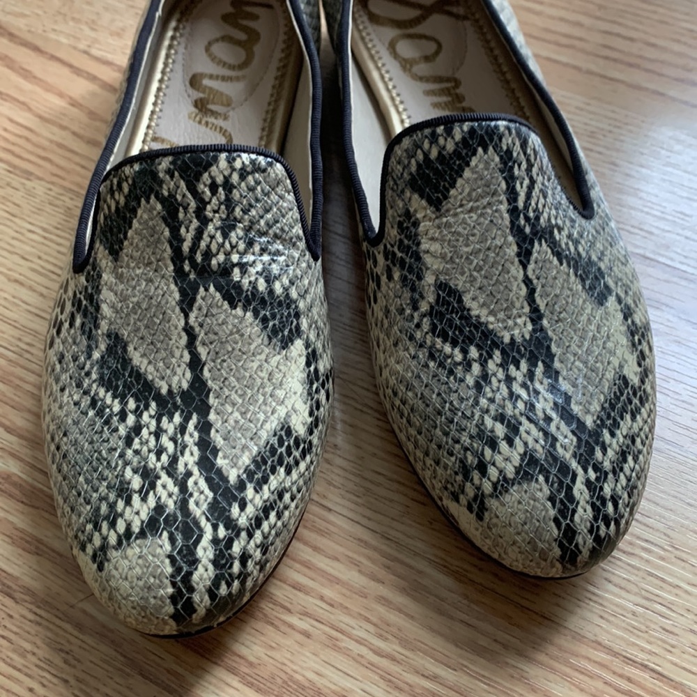 Like new Sam Edelman snake print Leather loafers